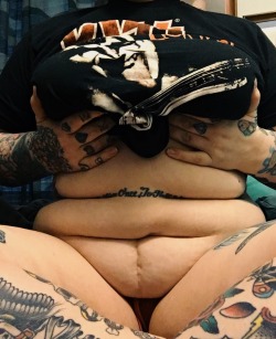 muffinsmanatee:  Some fucker asked for tummy
