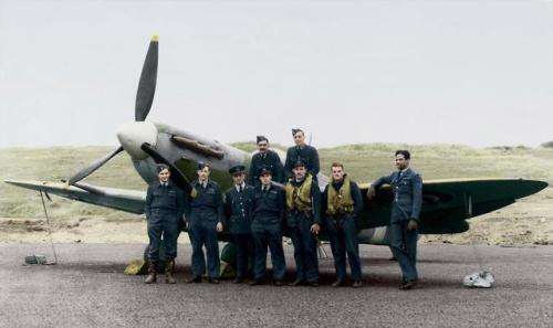 Colourized photos of Spitfire planes during WW2:American troops inspect a downed and partially-subme