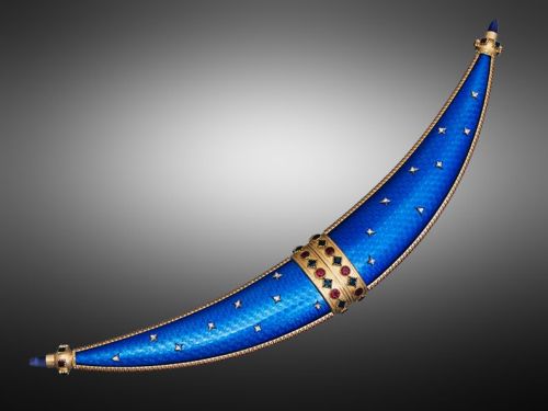 art-of-swords:  Handmade Daggers - Blue Crescent Designer: Yuri Sarkisyan  Medium: Damascus with nickel, gold, silver, diamonds, tourmaline, rhodolite Techniques: forging, tapping, soldering, jewel fastener, hot enamel In assembled view the dagger has