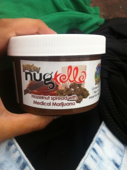 myclubparadise:girlscoutcookiess:  My life is now complete. Cannabis Nutella💚💚💚  Fuck. Yes.  Good god