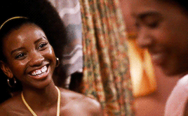 tgdgifs:   requested by anonymous: yolanda gifs 
