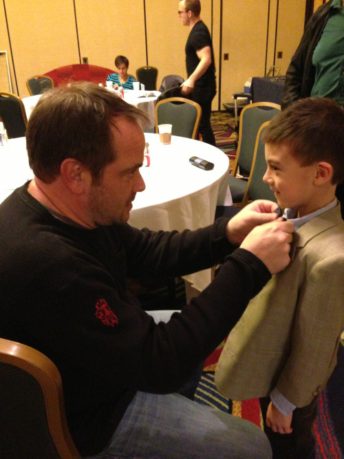 deancasotp:  wiccabuffy:  Mark Sheppard at #gally1 — of “Firefly”, “Supernatural”, “Battlestar Galactica”, & “Doctor Who” fame — meets my son and adjusts his bow tie — just like his character, Canton, did to the Eleventh Doctor.