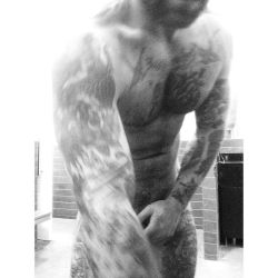 Malefeed:   Misterjamesisalive:  [X]#Misterjamesisalive Misterjames78 