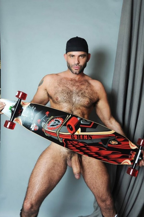 stickydrawers: I’m not great at riding skateboards, but really…wouldn’t he be more fun to ride anyway?! This guy’s name is Gio, a male model and escort. Damn!! Follow me at S T I C K Y D R A W E R S !! 