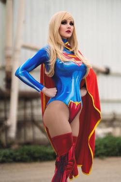 love-cosplaygirls:  Supergirl by Angie Griffin