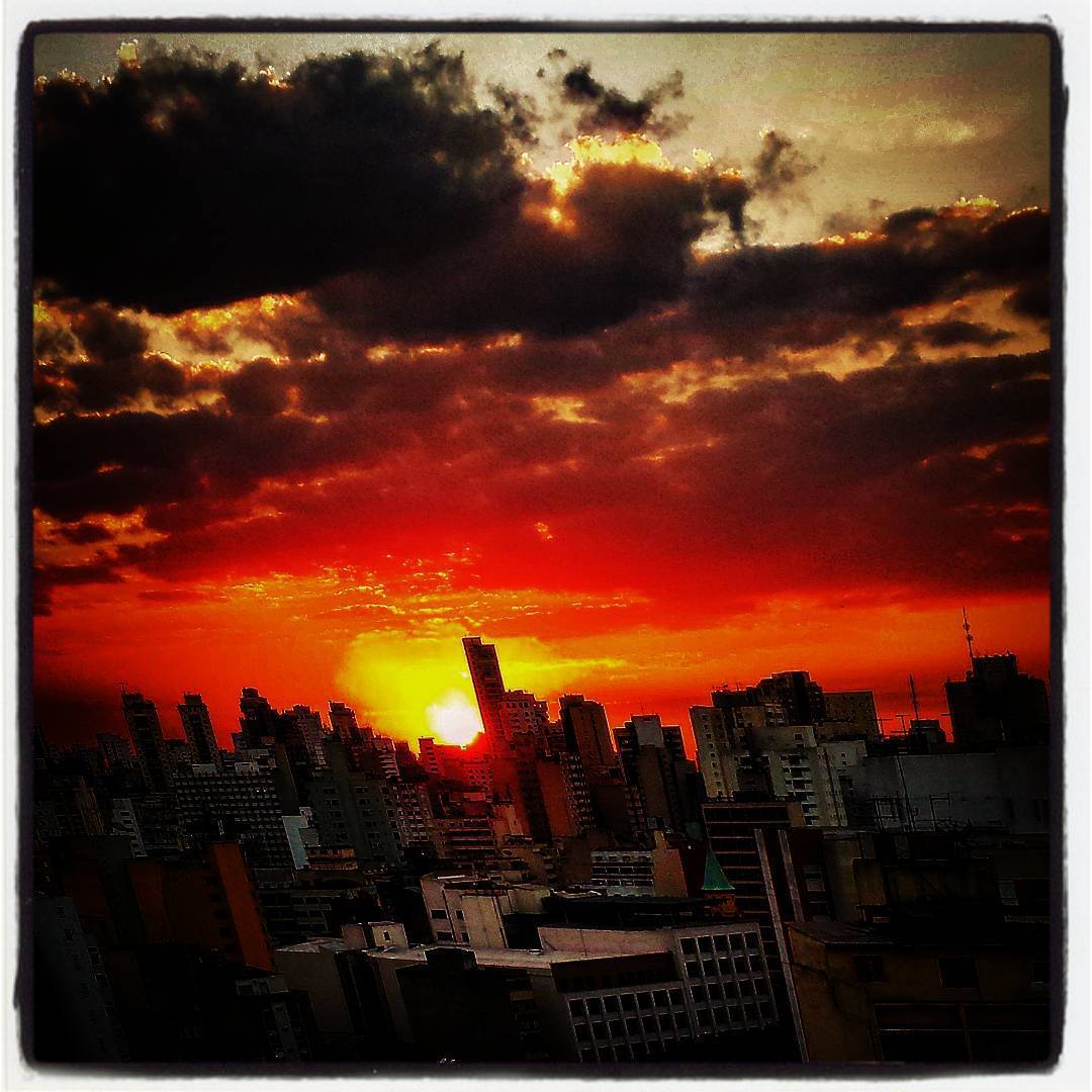 Da série #pordosol #finaldetarde #SãoPaulo #Brasil (at São Paulo City)