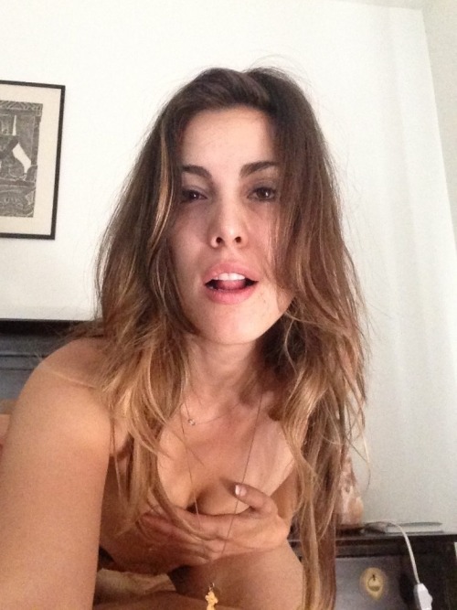 trae12342:  carly pope leaked nudes