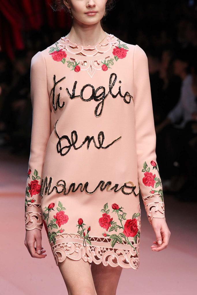 mulberry-cookies:“i love you mom”   Dolce &amp; Gabbana Fall/Winter 2015