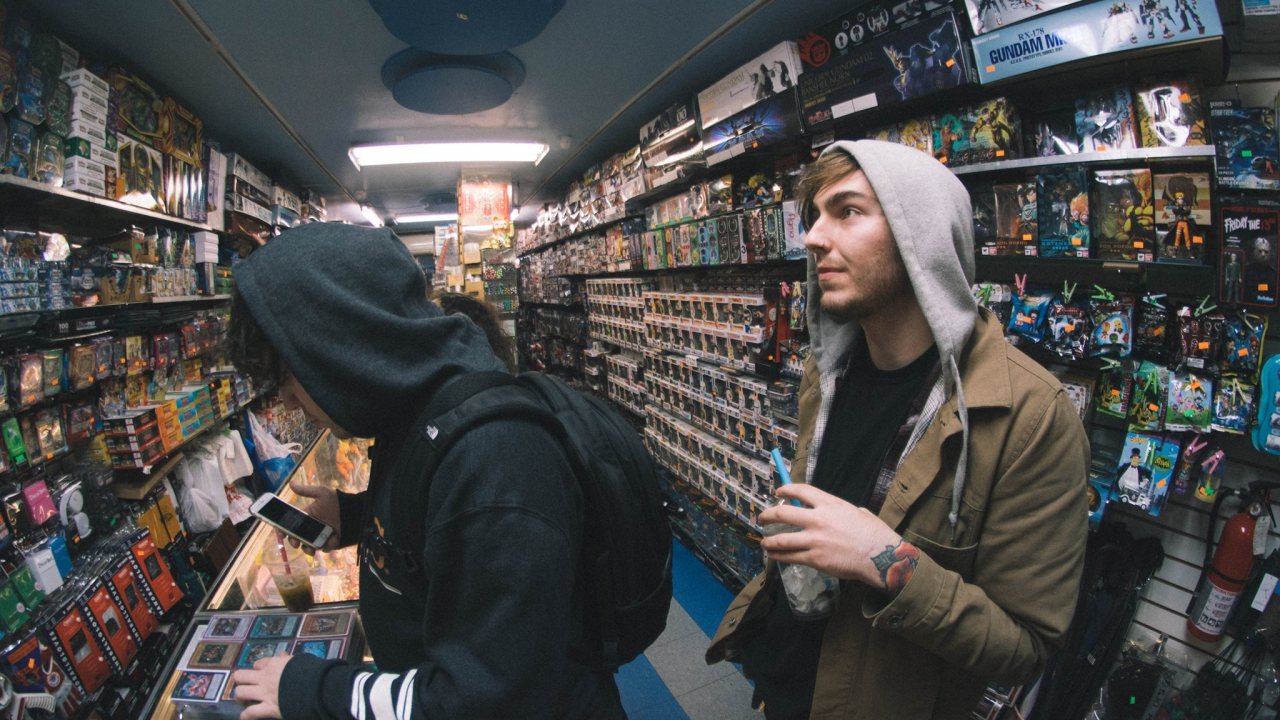 tacocore-:  NYC card shops and bubble tea are tight Instagram: alexlord.ey Photo