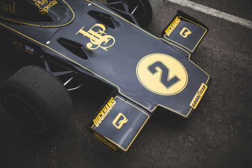 JPS Lotus par Between The White LinesVia Flickr :FacebookTumblrInstagram