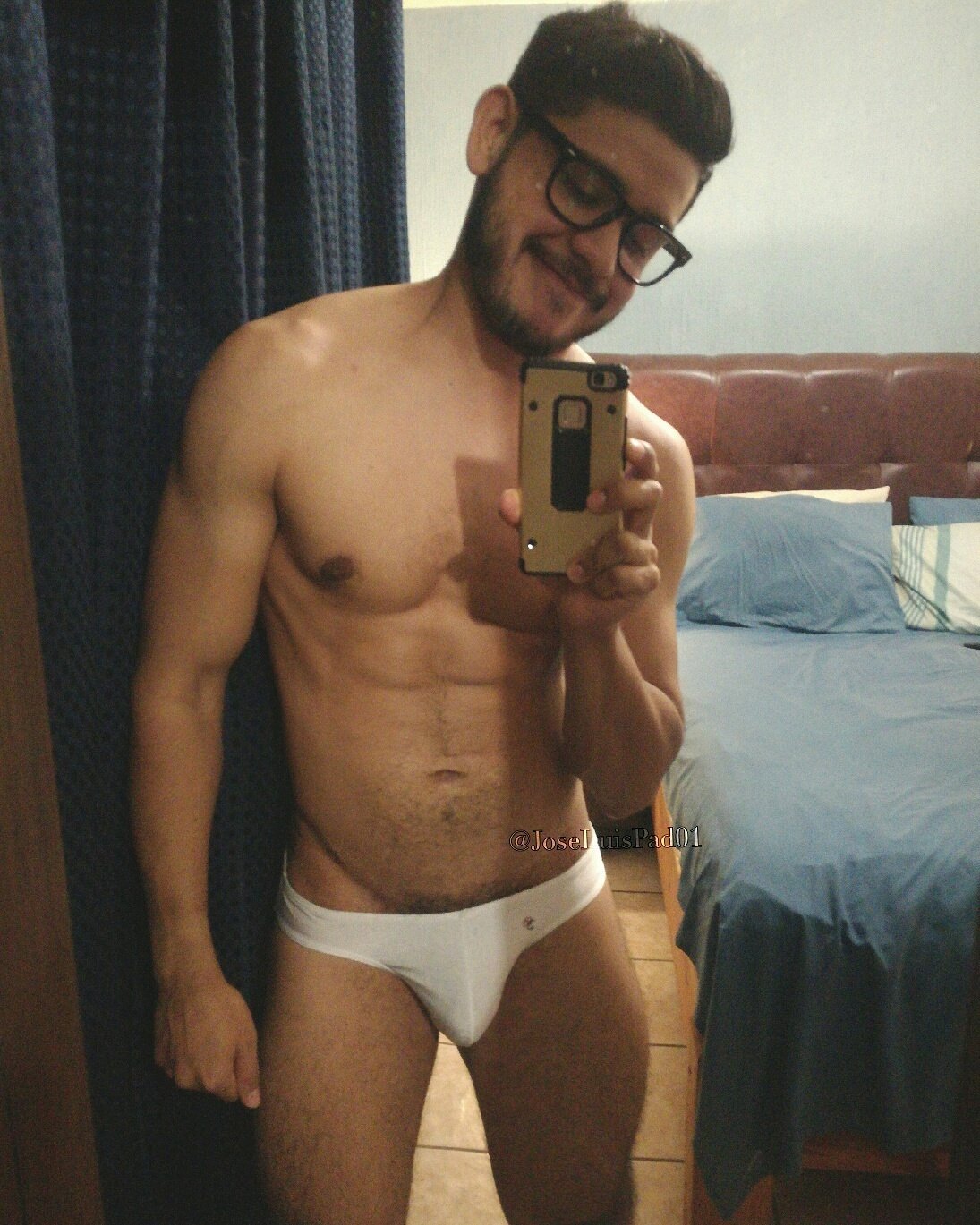 chicosguaposlindos:  Jose Luis pad 01