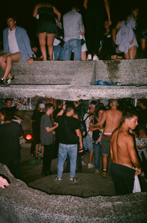Bunker rave