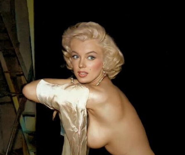 Witnessing the iconic Marilyn Monroe getting dressed