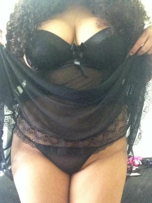 teetee2323: My nigger working it for massa
