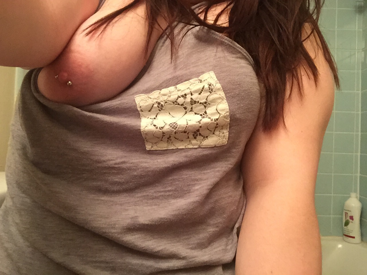 daddysbustykitty:  Please explore my body 😍😘