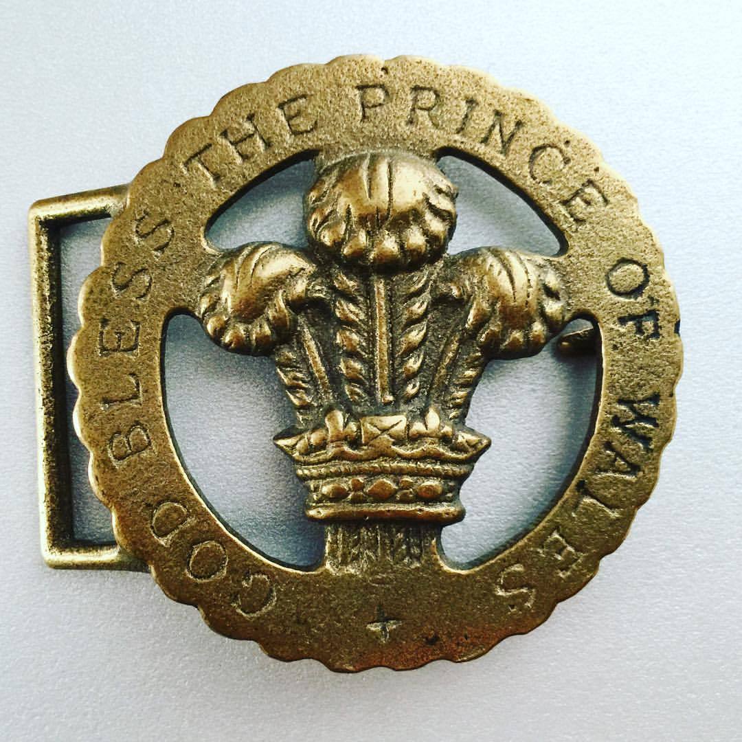 thesixthduke:  Fantastic vintage belt buckle. Made in England in 1969. “God Bless