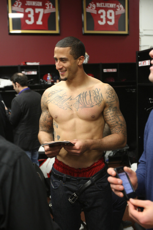 footballdreamlife:  colin kaepernick go follow porn pictures