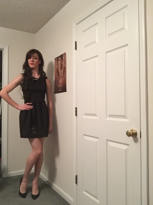 gandalfblue:  fabulousameliapond:Some non filtered beauties of my new outfits!   Sometimes in order to feel good and get away from pain, you need to put on your favorite outfit and strut your stuff through the day and show them all how it’s done!  Gorgeou