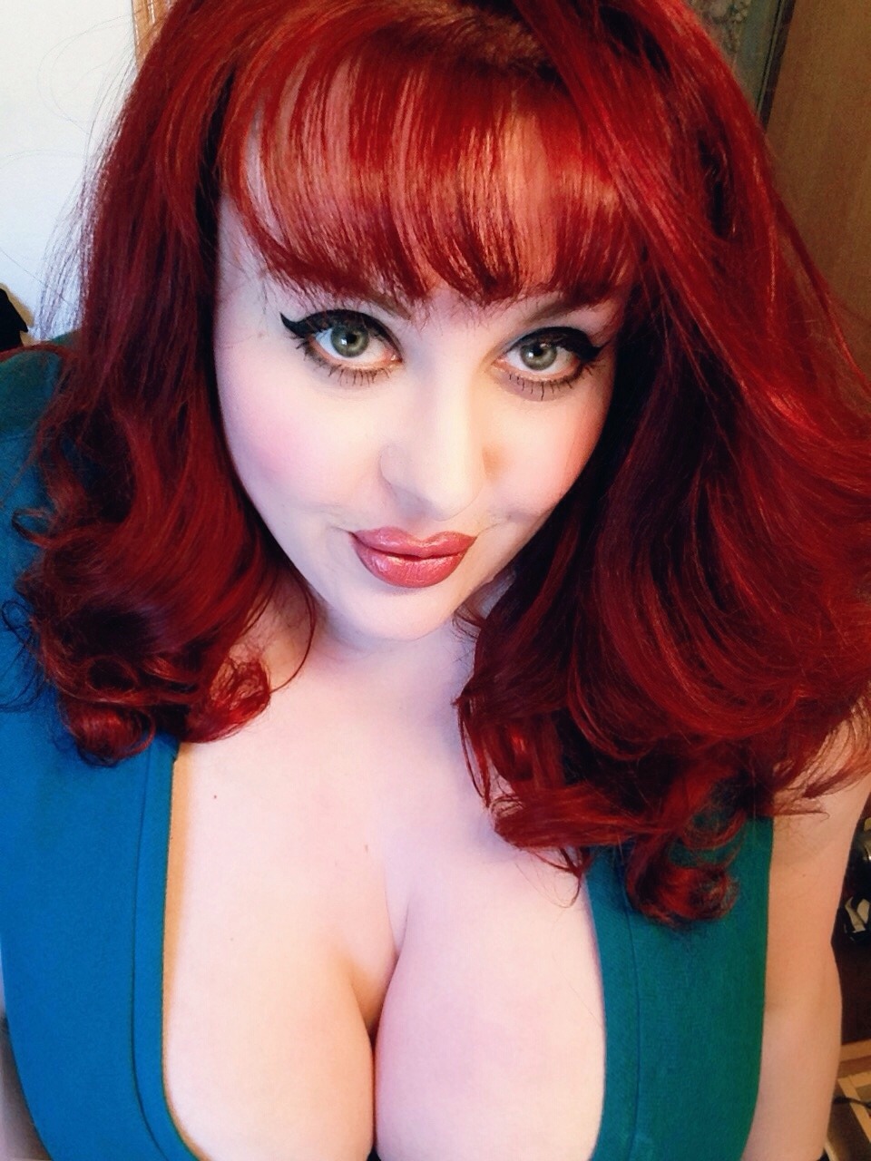 theubercurve:  Awestruck.