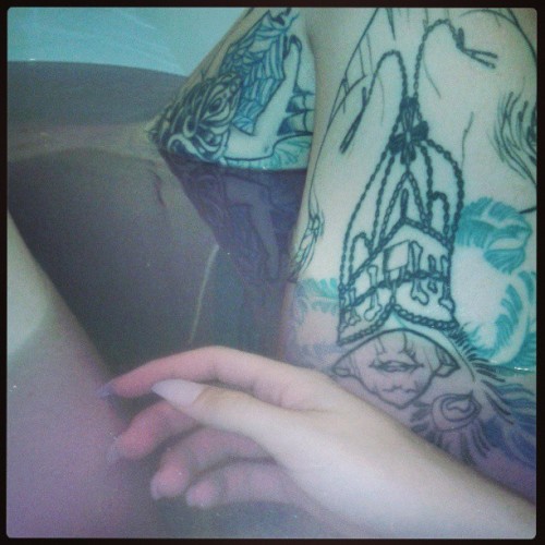 krystakaos:  Apple cinnamon lush bomb makes a pretty color bath  definitely.  I adore your nails..and your tattoos are amazing