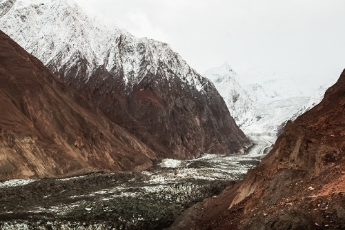 The Baltoro Glacier, Skardu, PakistanMountains | Sea