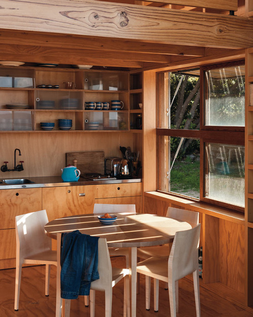 Hut on Sleds | Crosson Clarke Carnachan ArchitectsLocation: Whangapoua, Coromandel Peninsula, New Ze