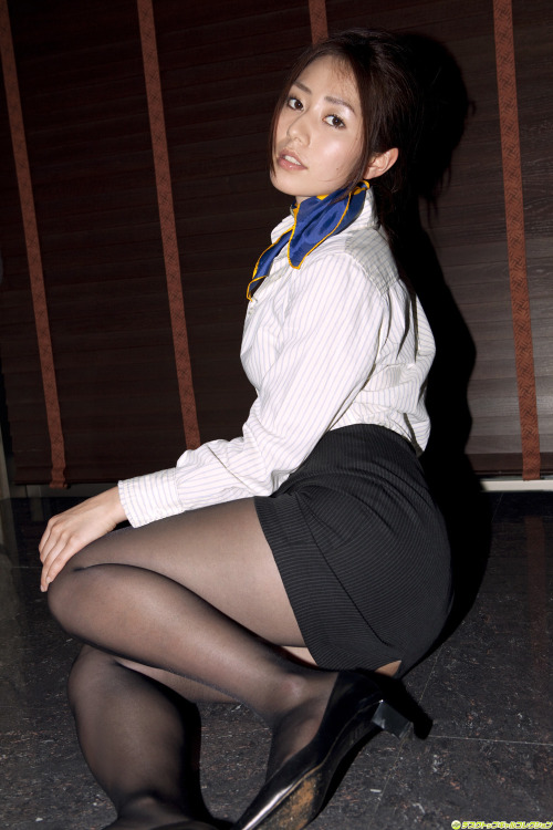 Momoko Tani : 谷桃子