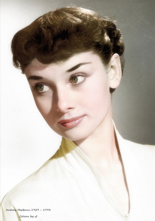oldhollywoodmylove-blog:  Audrey Hepburn