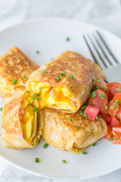 foodffs:  Egg, Ham and Cheese Crepe Pockets Really nice recipes. Every hour. Show me what you cooked! 