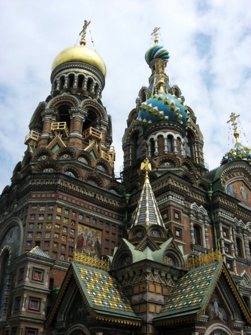 The Church of the Savior on Spilled Blood combines elements of both Baroque and Neoclassical style a