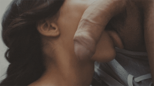 darkpassion666:  blurred-lines-and-curves:  Hungry.  💋👅