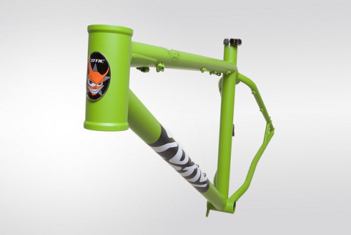 eng-kbz: Matt Bright Green BFe www.cotic.co.uk/product/BFe#gallery