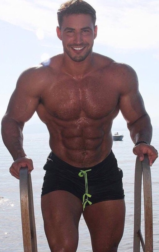 suckpig4marriedcock:  musclecorps:    Damn