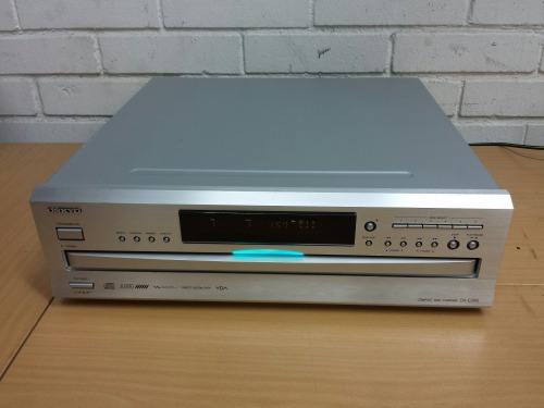 Onkyo DX-C390 Compact Disc Changer, 2010