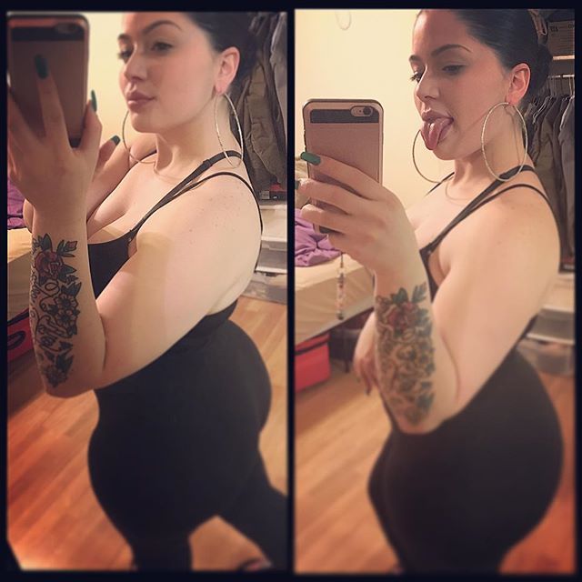 pawgcommander:  The curves are serious on Ariel!Check out her Insta @LittleMermaidNyx