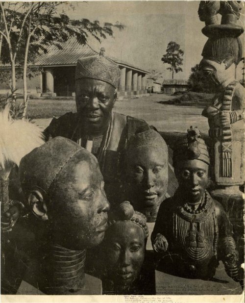 kilele: Oba Adesoji AderemiOni Of Ife 1940s . More Vintage Nigerian photos via nigerianostalgia