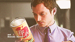 Jashooks:  Elijah Wood’s Perfect Sleep Deprived Face In The Wilfred Pilot