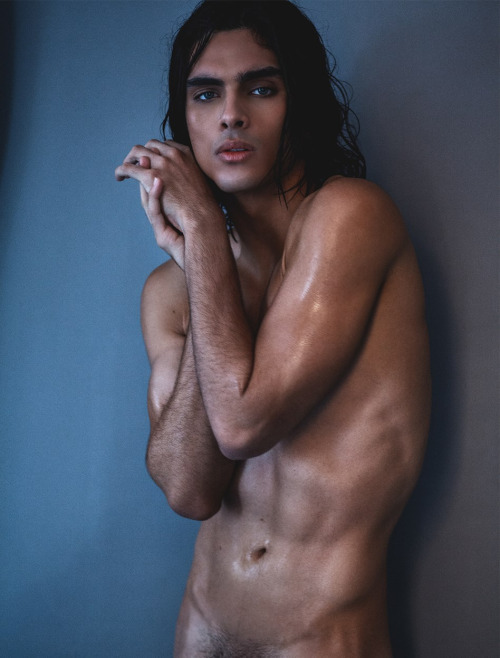 iafeh:  Victor Melo, model