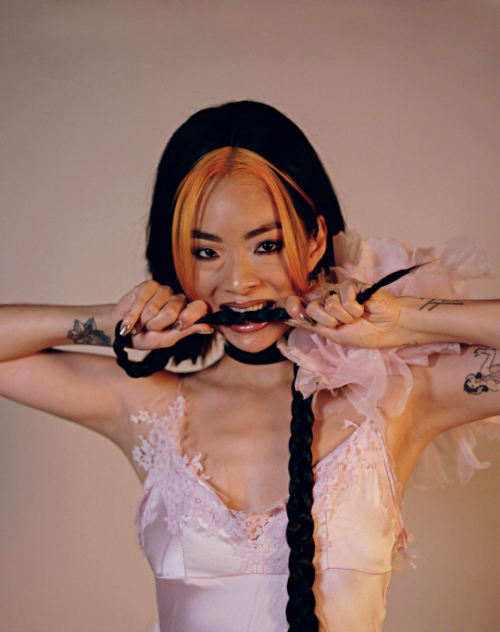 data-demon:  RINA SAWAYAMA for Noiseyph.   Chloe Sheppard   