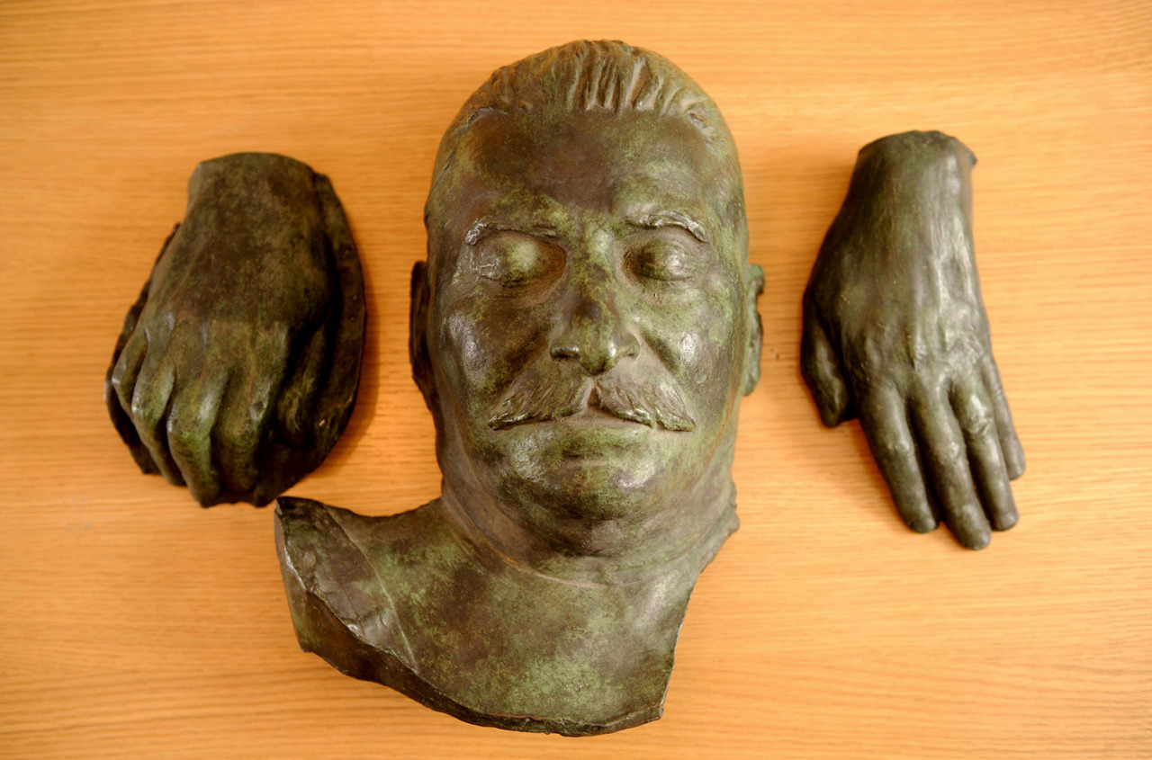 death masks of famous people history channel