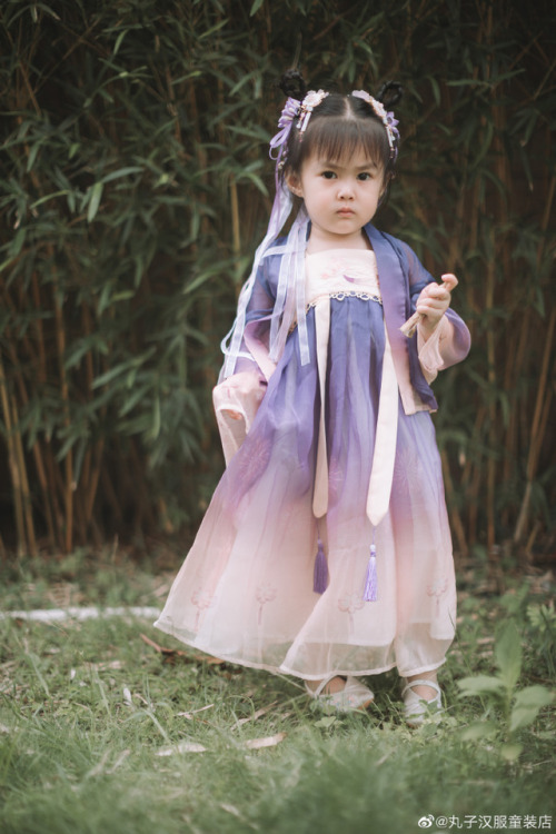 hanfugallery: Chinese hanfu for babies by 丸子汉服童装店