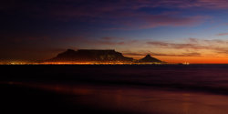 hamishniven:  The Mother City   Table Mountain sunset late winter, one of the 7 natural wonders of the world  ©hamishNIVENPhotography