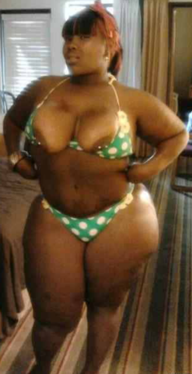thycklikechocolate:  That’s a Lot of Woman…..  Sure is