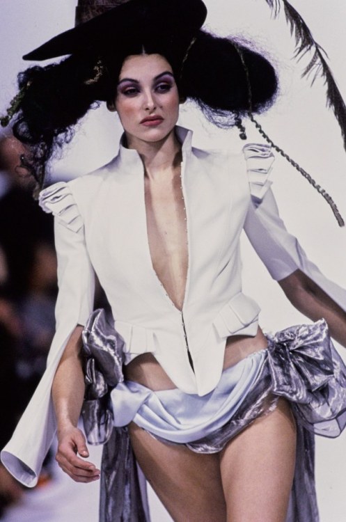 romaary: John Galliano  Ready-to-Wear    Spring 1993