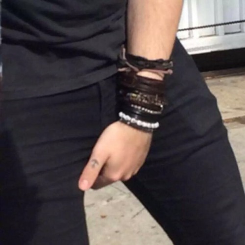 hypnoticxmichael:  Y'all.