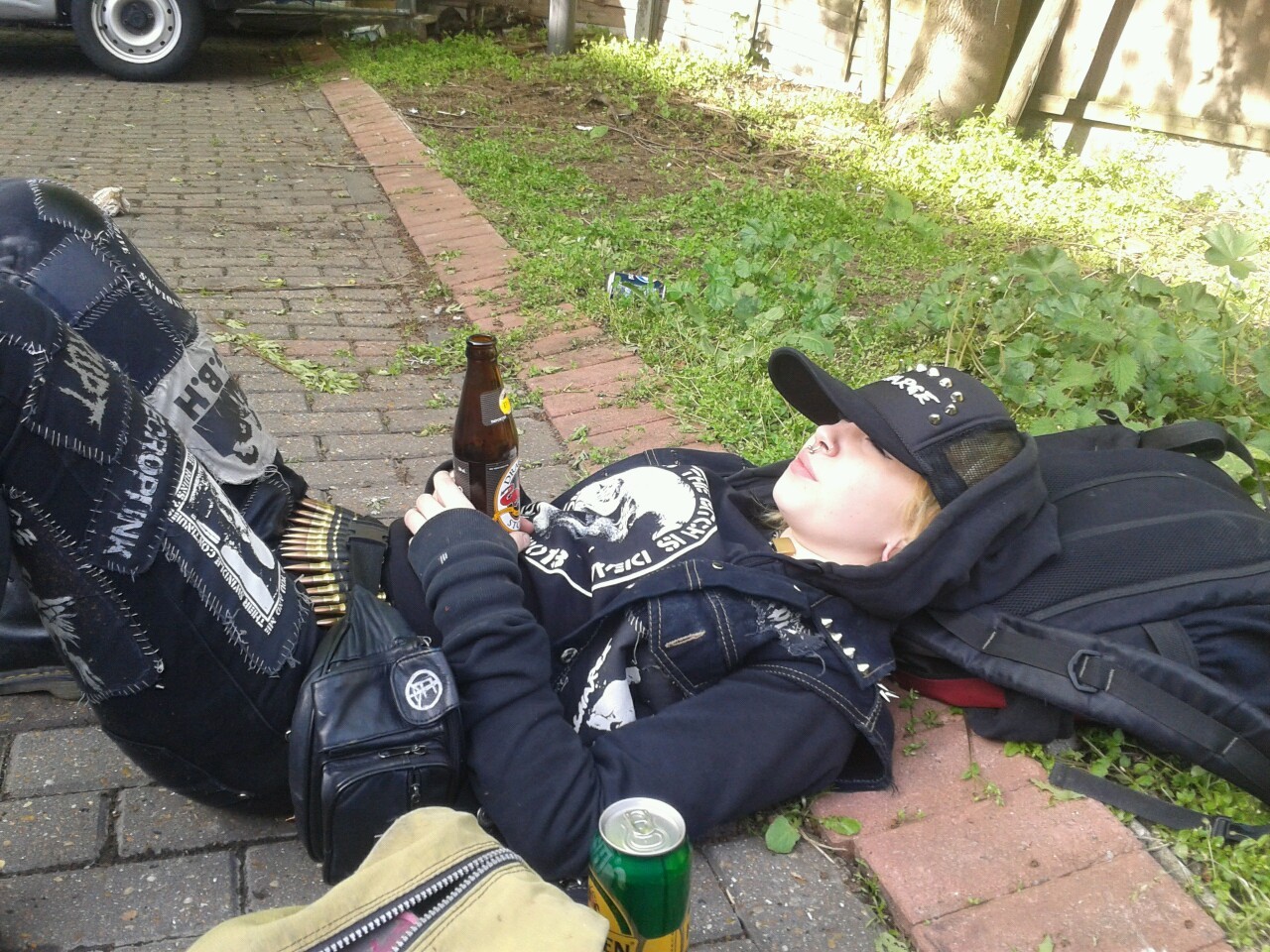 sonny-m8:  Me and the missus chilling the other week before scumfest 