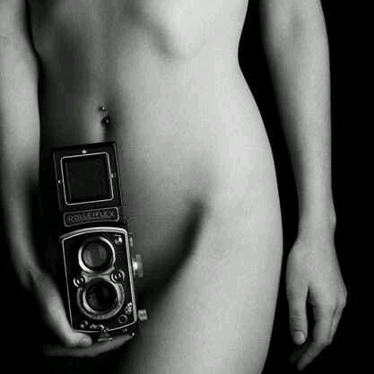 Girls with cameras are hot.