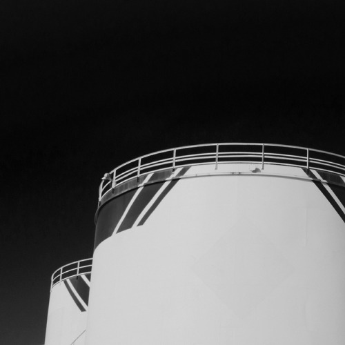 waidwund:  » reservoirs « port district, dusseldorf, germany // 02-2018