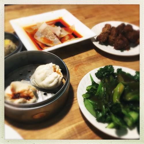 <p>Saturdays are for dim sum with @ashbyfrank because we are #dumplingaddicts without shame. Lucky Bamboo is really stepping up their game. Not a bad dish in the lot. #dimsumsaturday  (at Lucky Bamboo China Bistro)</p>