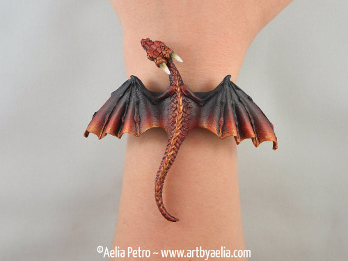 silver-tongues-blog:  thewinterwulf:  sigmatique:  skyking-irl:  bathassaultz:  dai-rokuten-maou:  sosuperawesome:  Dragon necklaces, bracelets and rings by ArtByAelia on Etsy • So Super Awesome is also on Facebook, Twitter and Pinterest •  @salemnightz
